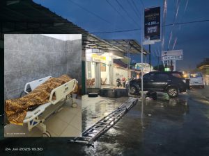 Seorang Pekerja Reklame Tewas Tersengat Listrik di Way Jepara