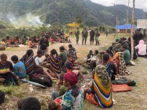 Satgas Yonif 400/Banteng Raiders Gelar Sosialisasi dan Program Makan Bersama di Distrik Dal, Nduga